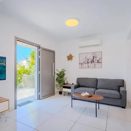 Nissi Palm 22 With Private Pool Вилла Айя-Напа
